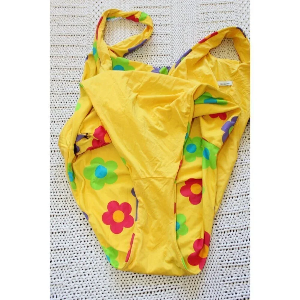 WeWoreWhat Yellow floral print swimsuit One piece open back Summer Size XL?